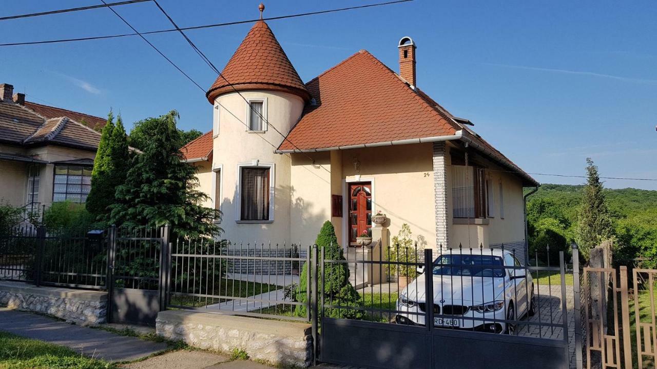 Villa Maria Apartman Мішкольц Екстер'єр фото