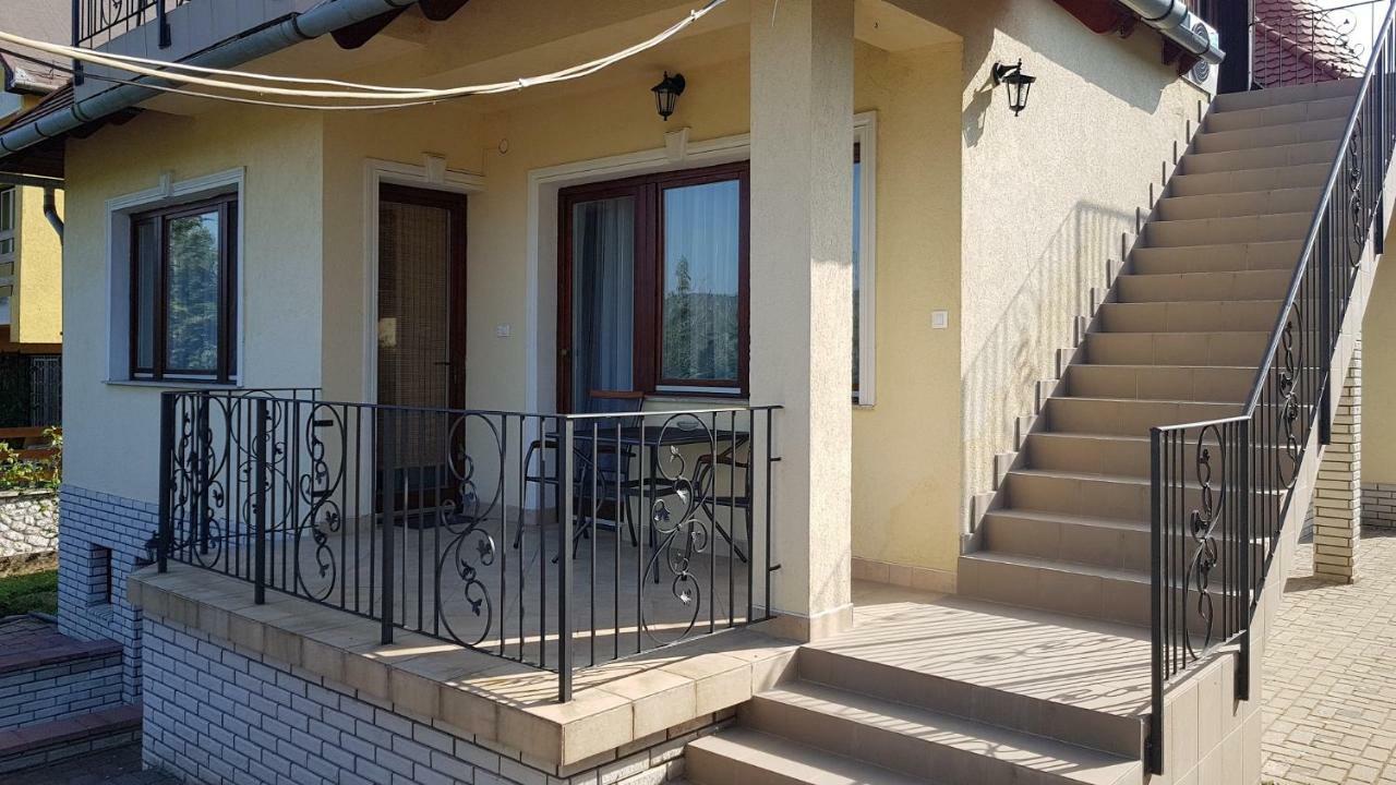 Villa Maria Apartman Мішкольц Екстер'єр фото